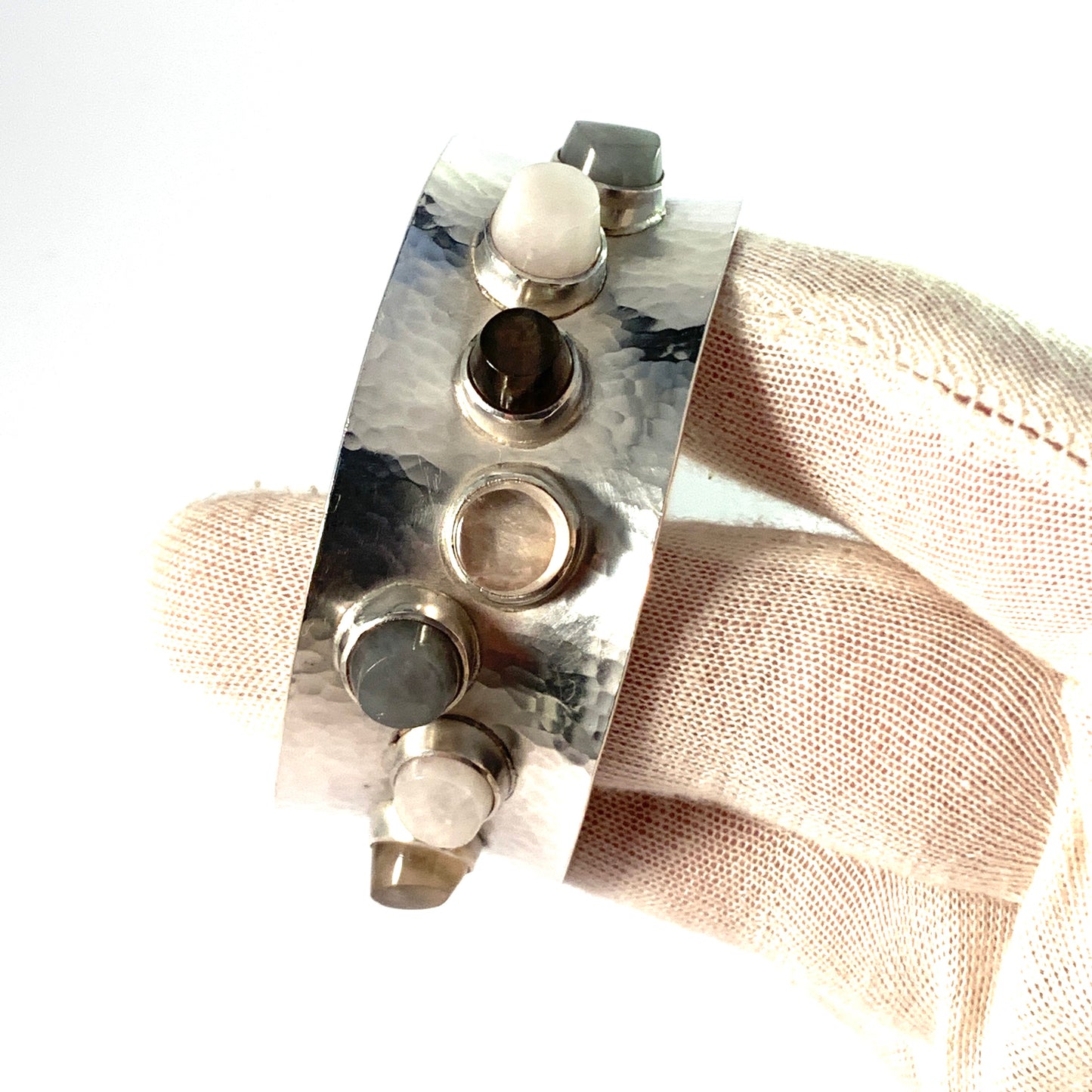 Pirkan Kulta, Finland 1959. Bold Vintage Sterling Silver Quartz Stones Bangle Bracelet.