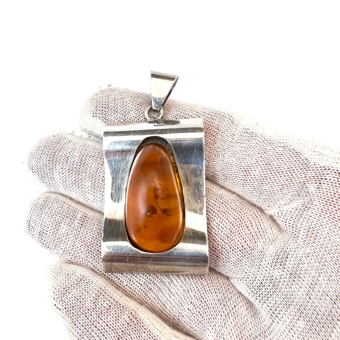 Vintage Sterling Silver Baltic Amber Pendant.