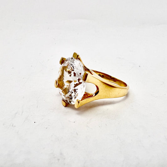 Herman Siersbøl Denmark 1960-70s. Bold Modernist 18k Gold Rock Crystal Ring. 8 gram