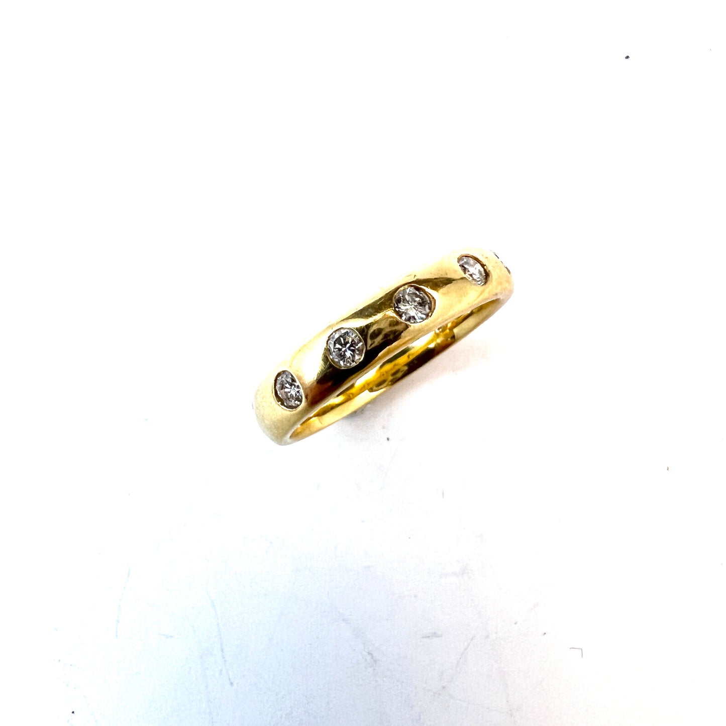 Guldfynd, Sweden. Vintage 18k Gold 0.25ctw Diamond Ring Band.