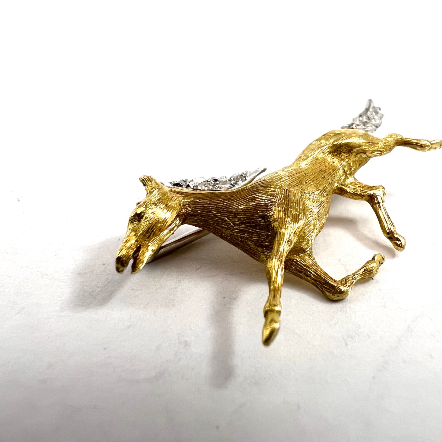 Vintage 18k Gold Diamond Horse Brooch.