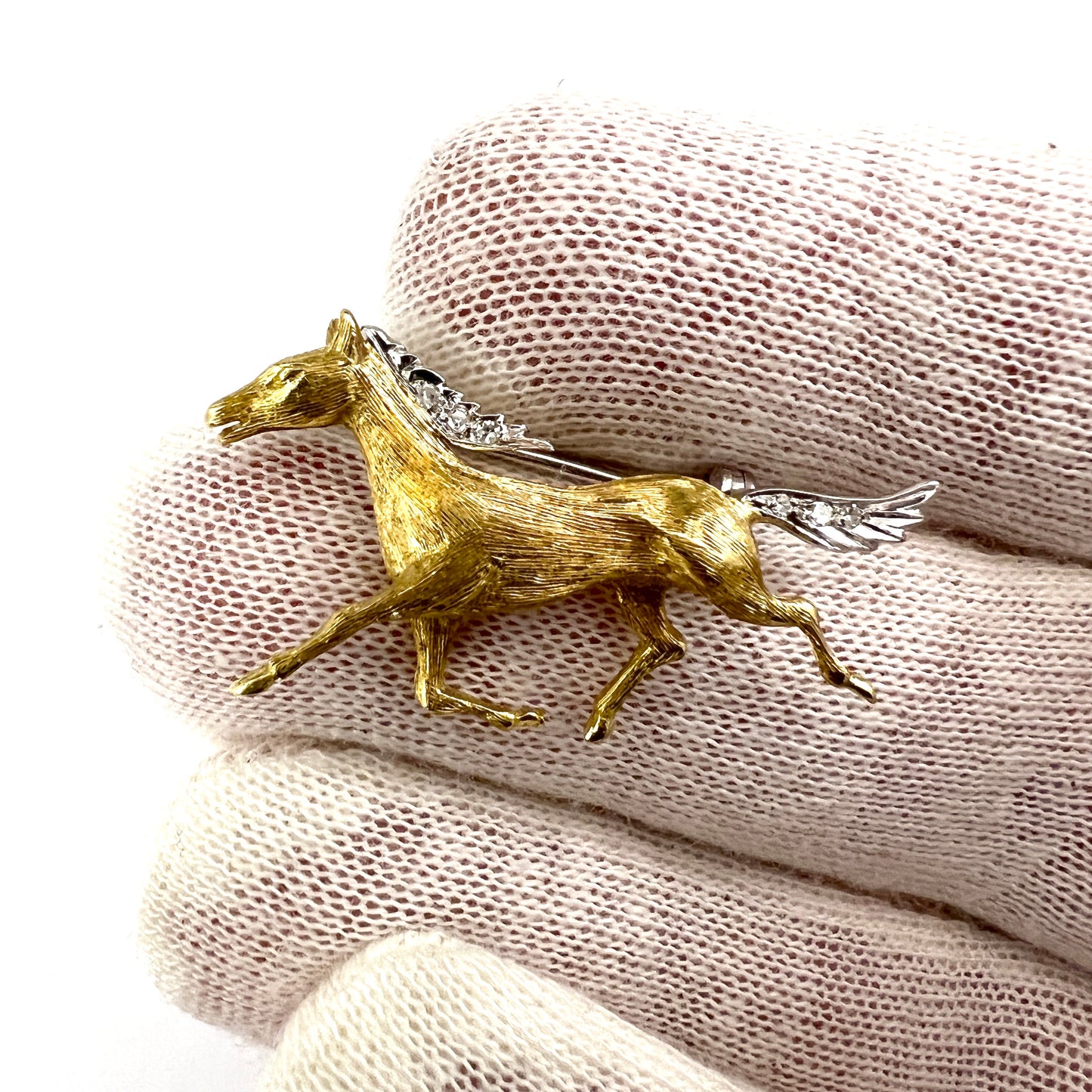 Vintage 18k Gold Diamond Horse Brooch.