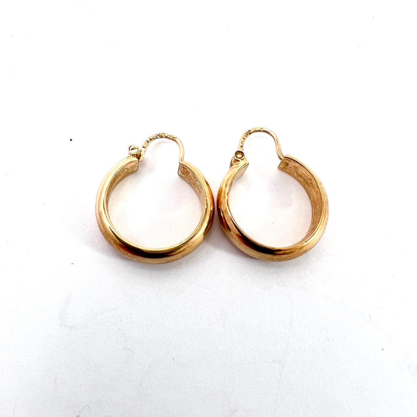 Sweden c 1960s Vintage Mid Century 18k Gold Earrings.