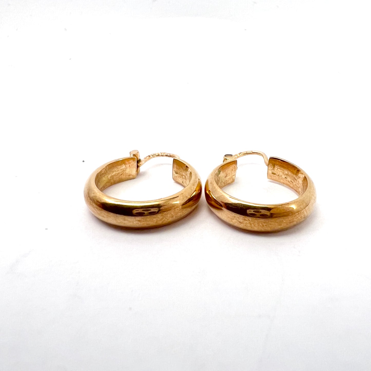 Sweden c 1960s Vintage Mid Century 18k Gold Earrings.