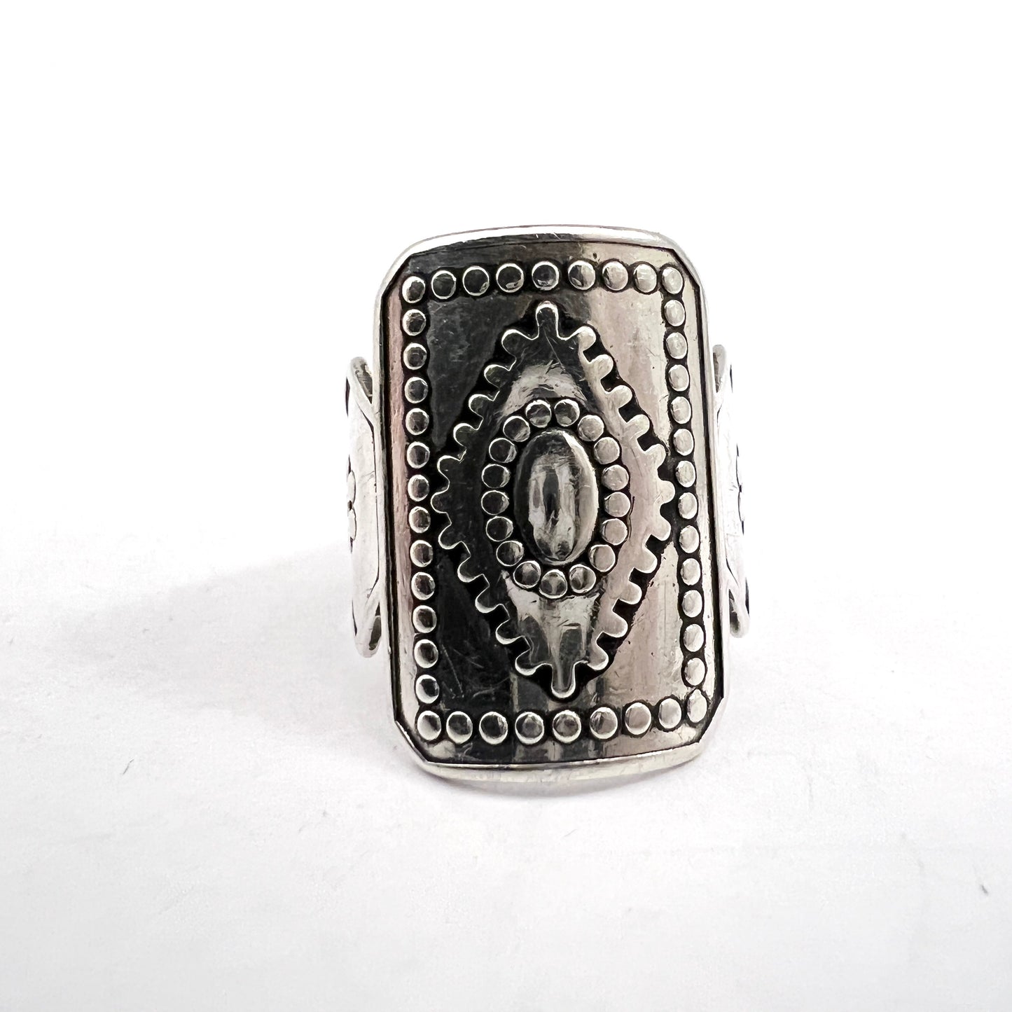 Kalevala Koru, Finland 1983. Vintage Sterling Silver Shield Ring.