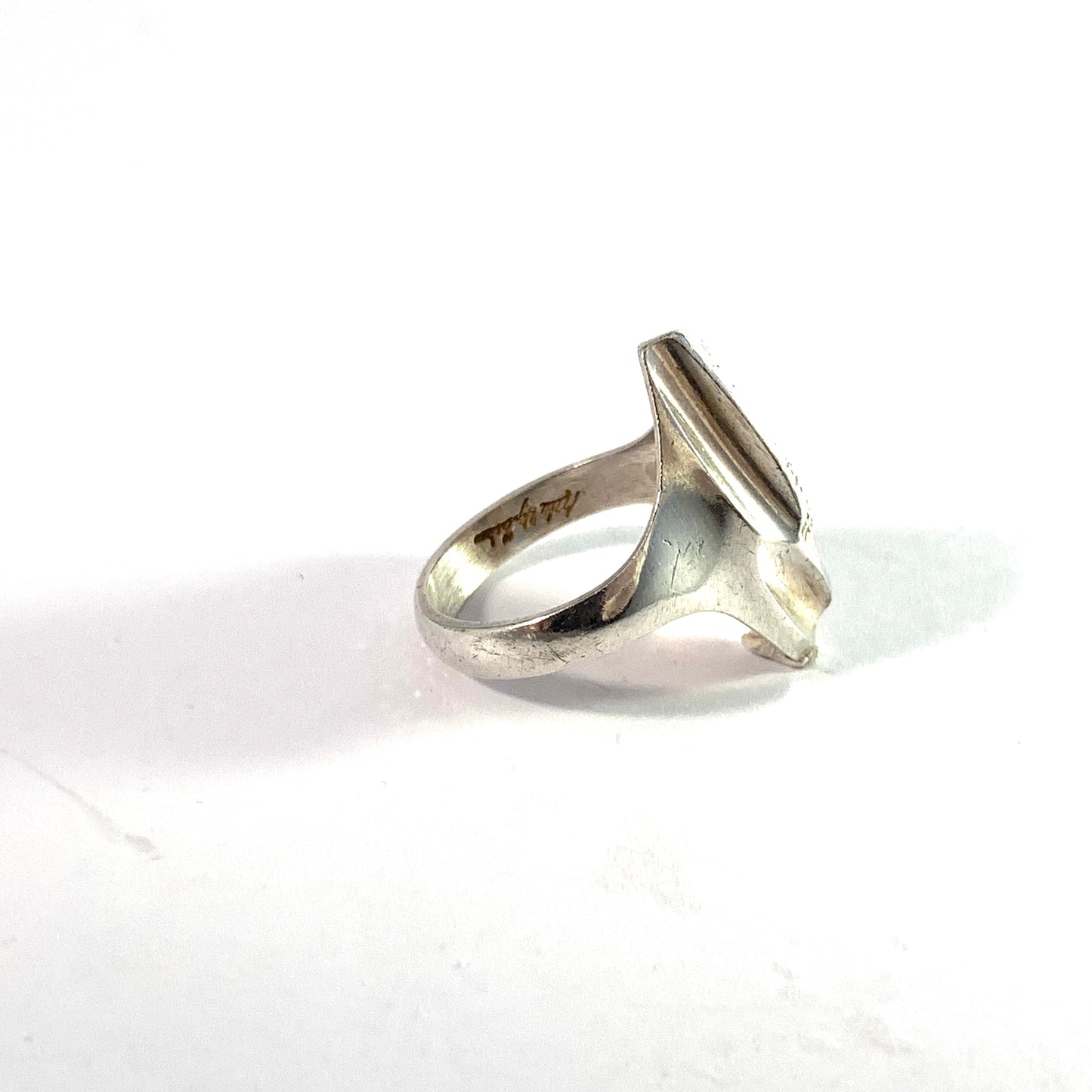 Matti Hyvärinen Finland 1970s Modernist Sterling Silver Ring. Signed