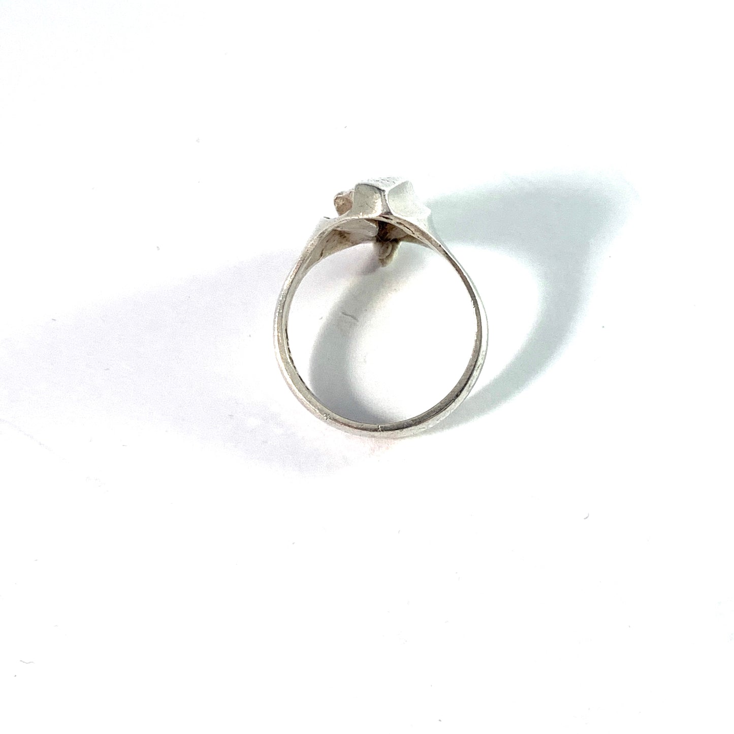 Matti Hyvärinen Finland 1970s Modernist Sterling Silver Ring. Signed