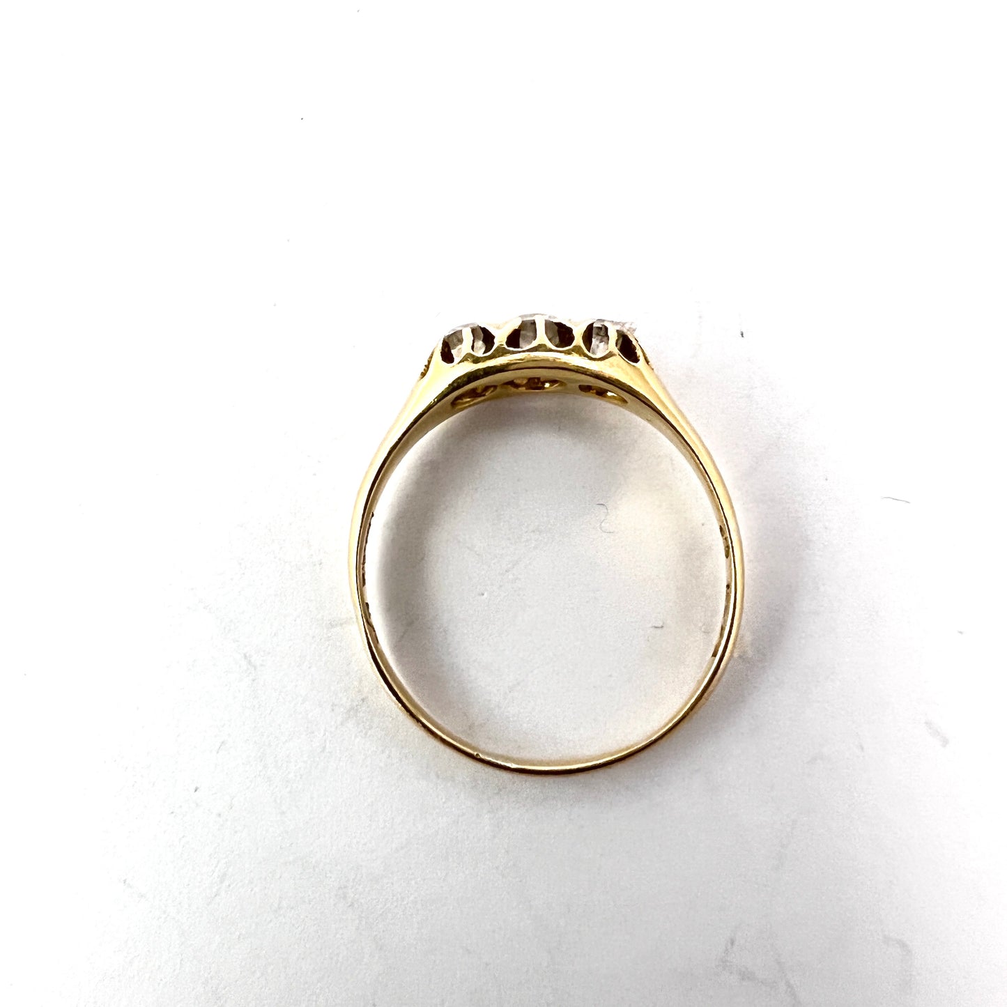 K A Mattinsson. Sweden 1919. Antique 18k Gold 0.29ctw Diamond Ring.