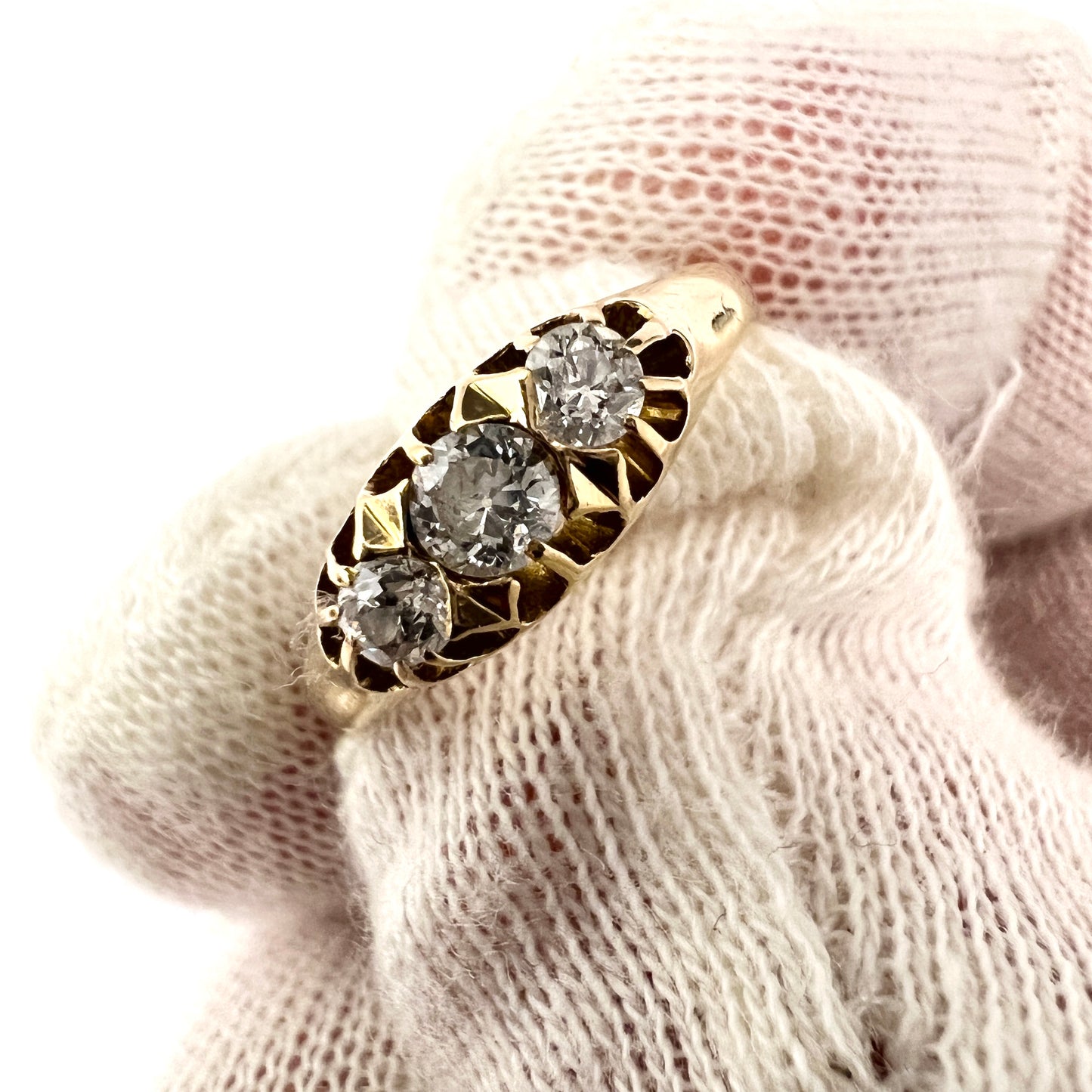 K A Mattinsson. Sweden 1919. Antique 18k Gold 0.29ctw Diamond Ring.