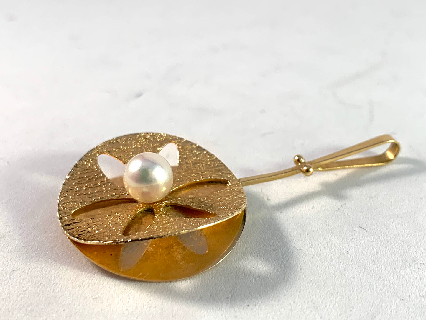 Arvo Saarela, Sweden 1960s 18k Gold Cultured Pearl Pendant