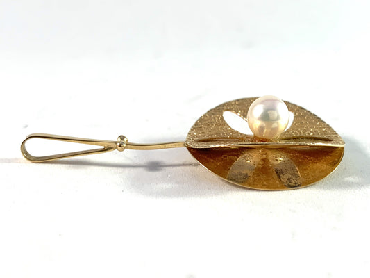 Arvo Saarela, Sweden 1960s 18k Gold Cultured Pearl Pendant