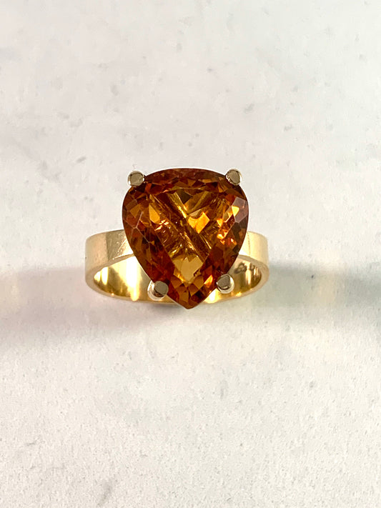 Örneus, Sweden year 1976 18k Gold Citrine Ring.