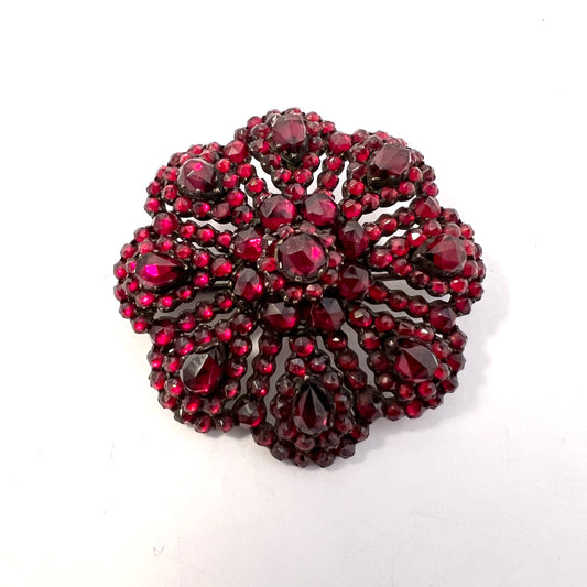 Wonderful Antique late Victorian Bohemian Garnet Gilt Metal Brooch.