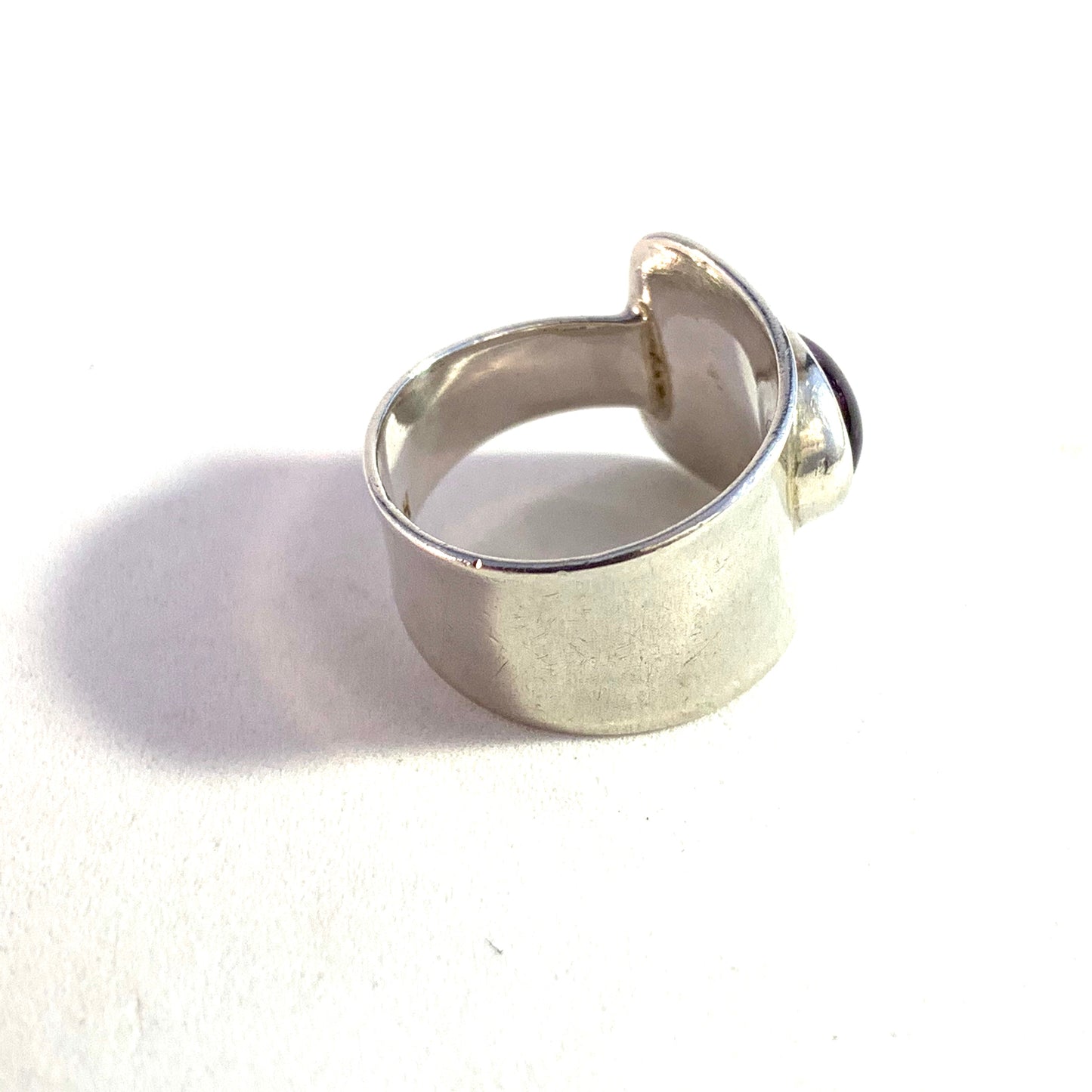 GUSSI, Sweden 1965 Vintage Sterling Silver Amethyst Ring.