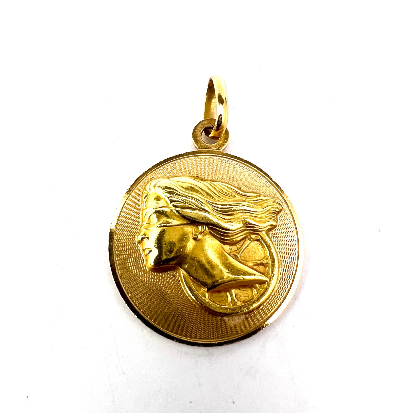 Uno A Erre, Arezzo Italy 1944-68. Vintage 18k Gold Libra Scales of Justice Pendant. 8.4gram