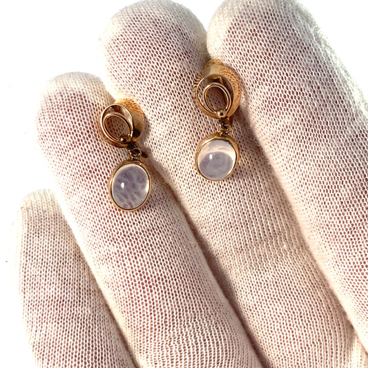 Guldvaruhuset, Stockholm year 1955. Vintage 18k Gold Moonstone Earrings.