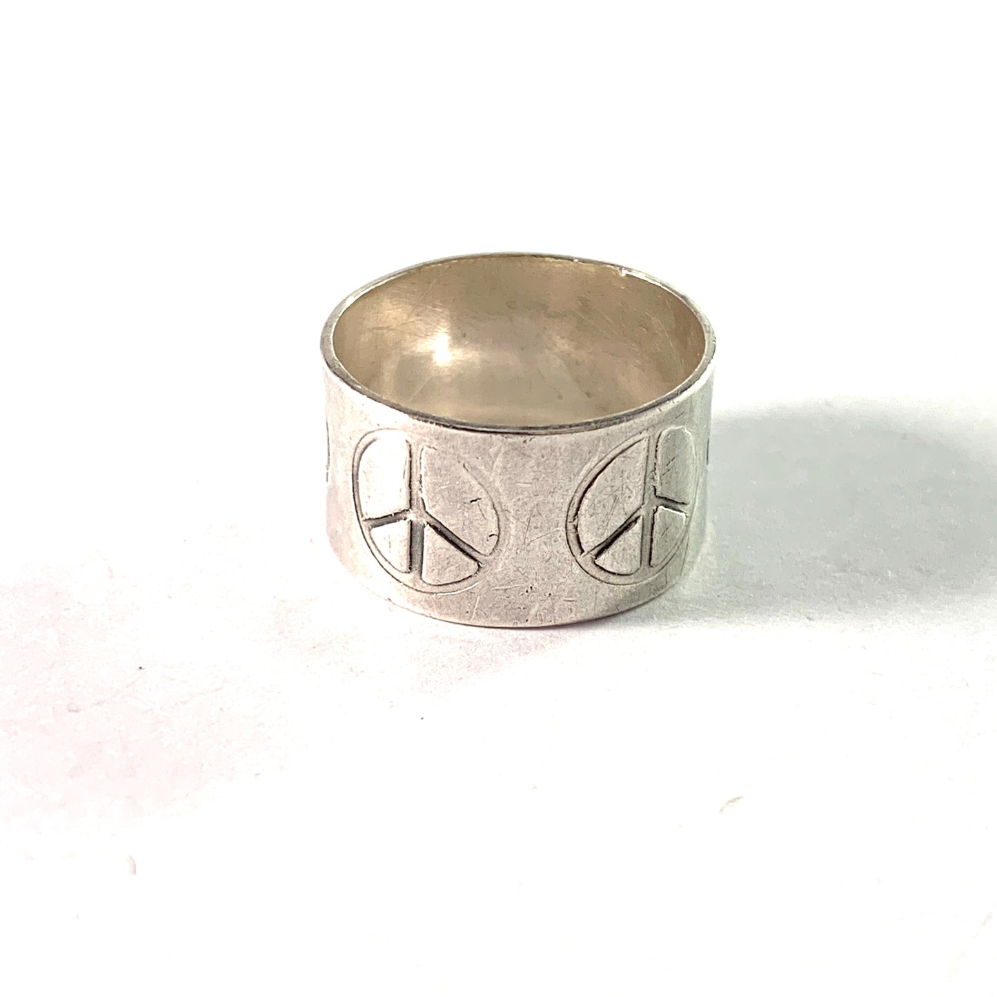 Victor Janson, Sweden 1972. Vintage Hippie Peace Sign Sterling Silver Ring.