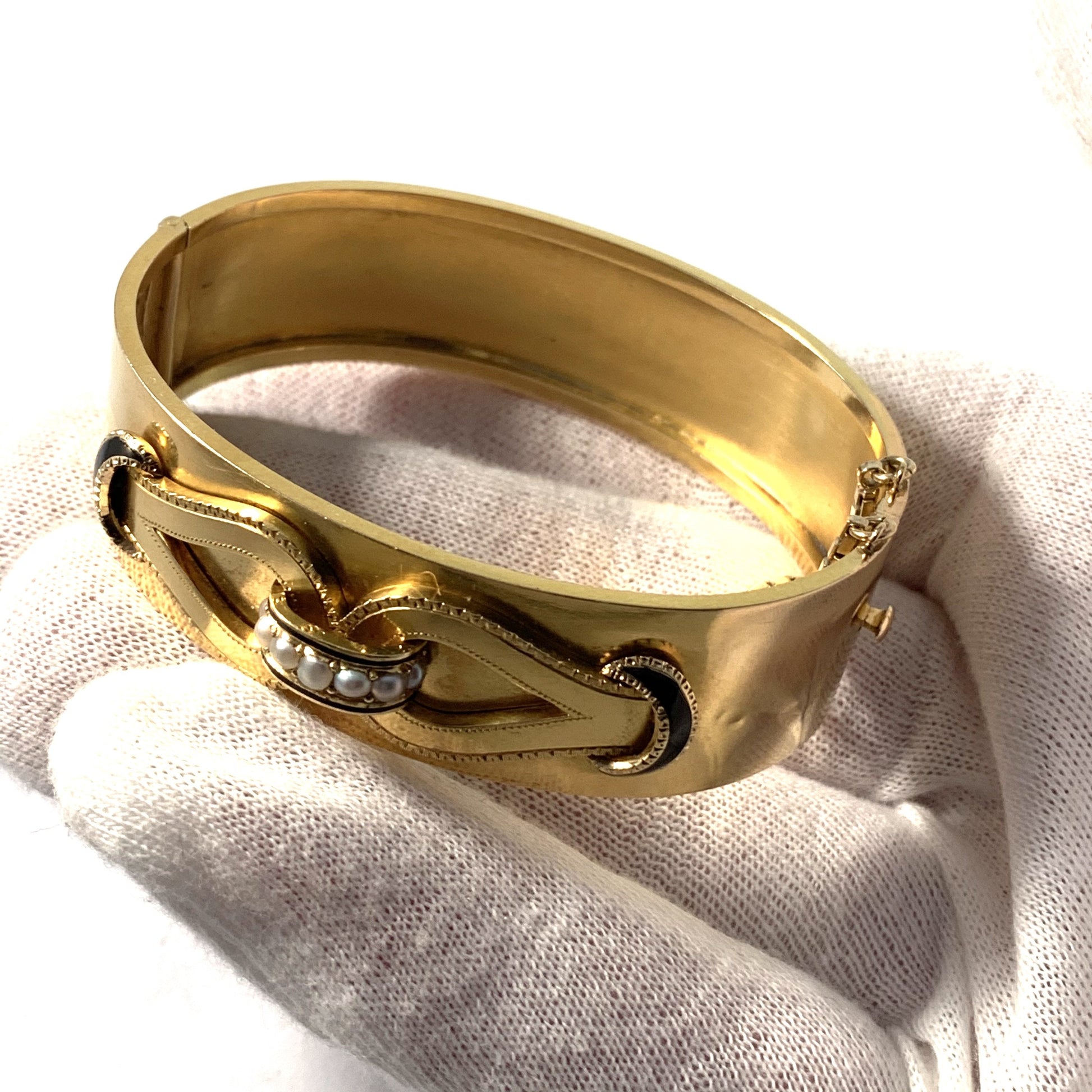 Victorian gold mourning bracelet jewelry