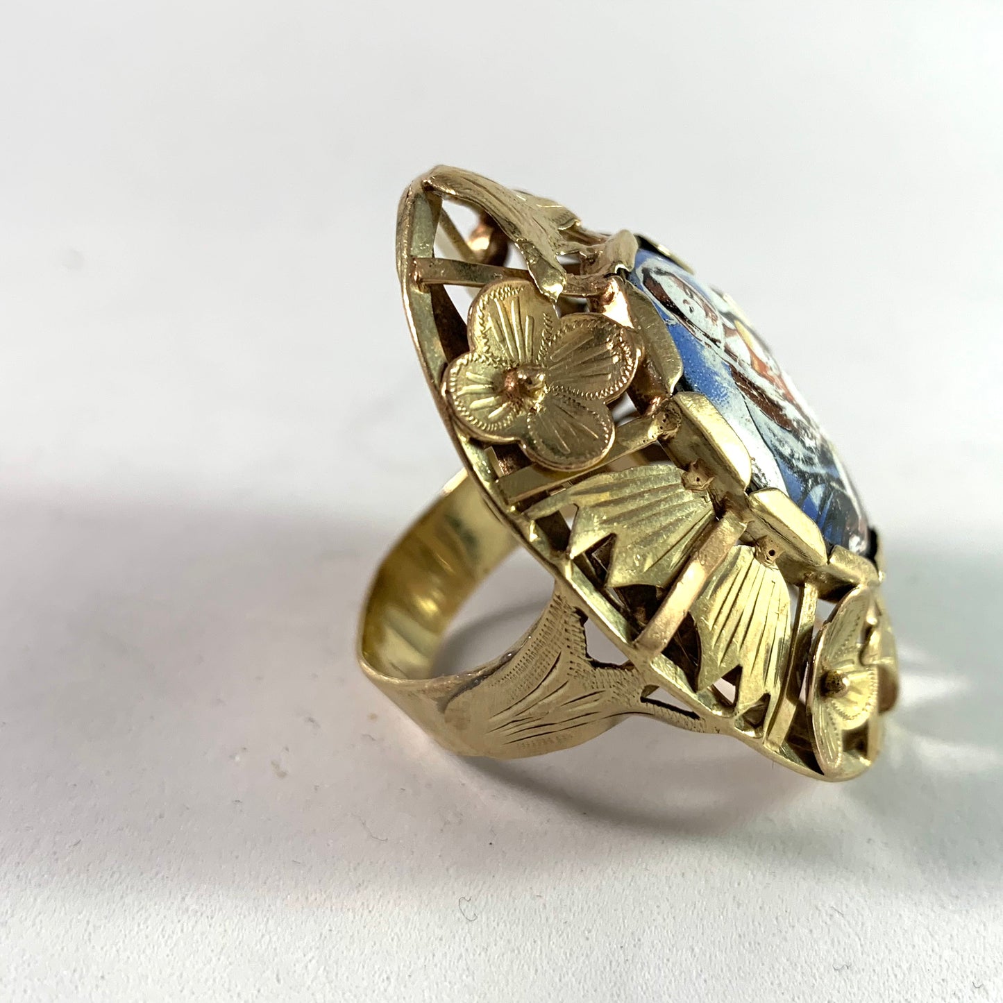 Antique 14k Gold Virgin Mary Massive 18.5gram Ring.