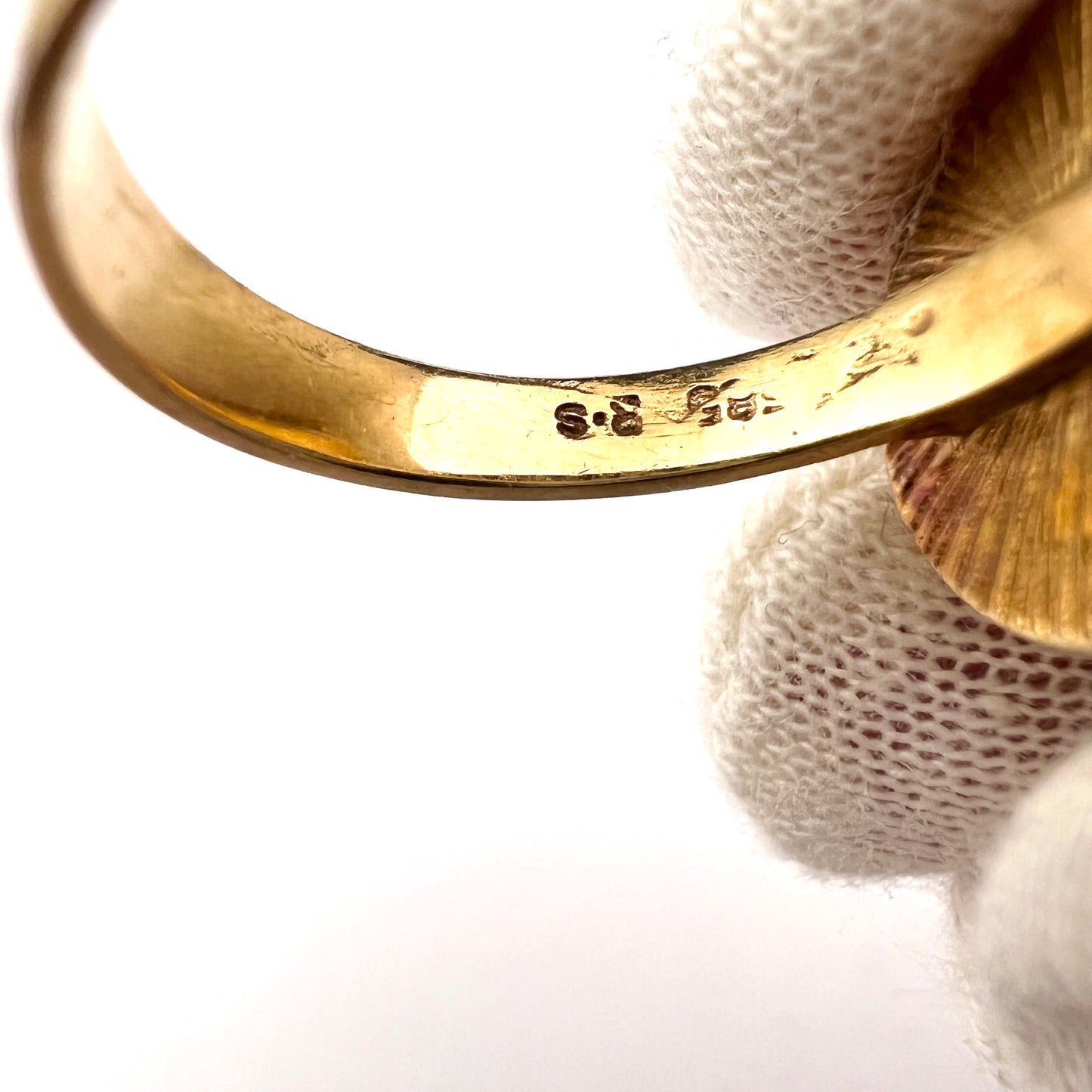 R.S Denmark 1960-70s. Vintage modernist 14k Gold Rock Crystal Ring. 9.3gram