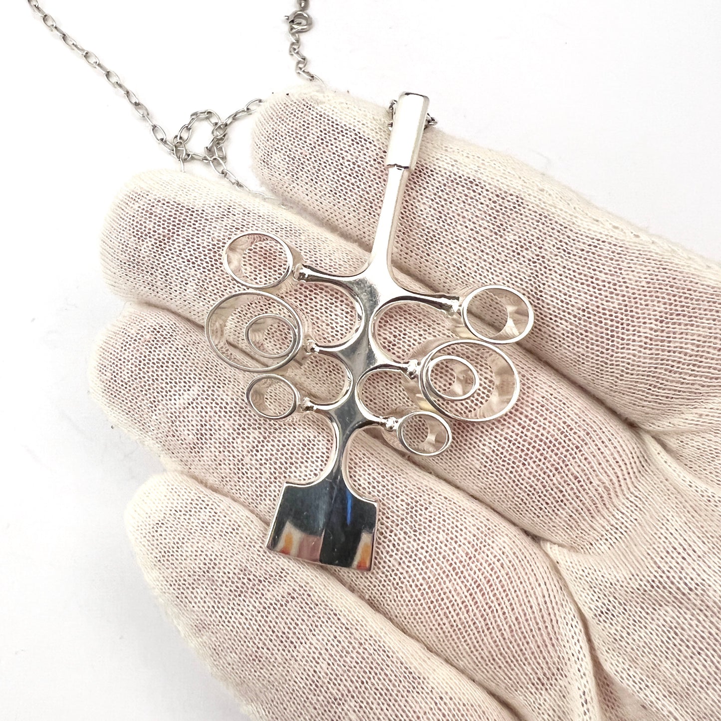 Bjorn Ostern for David-Andersen Norway c 1960s. Solid Silver Pendant Necklace.