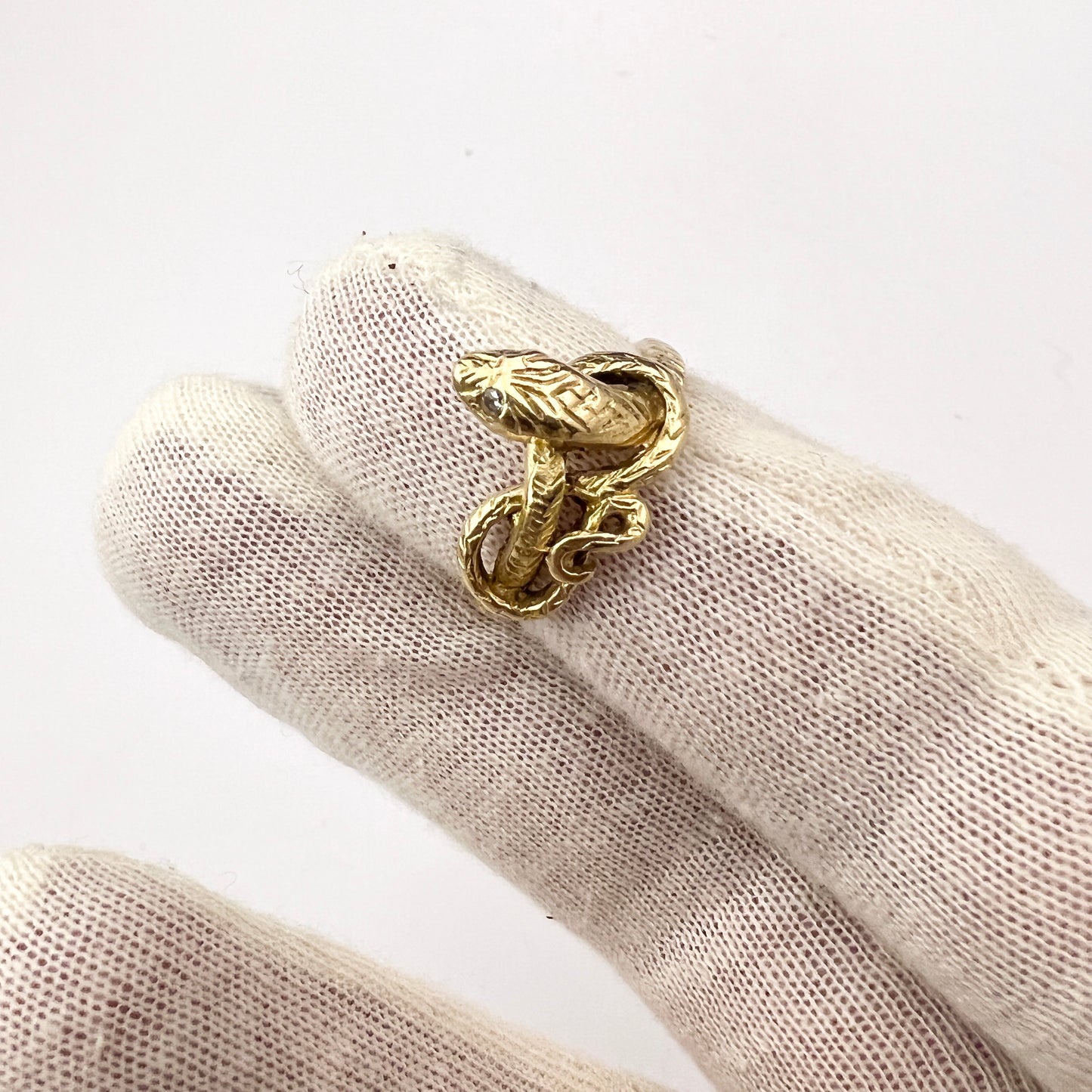 Antique 18k Gold Diamond Snake Serpentine Ring.