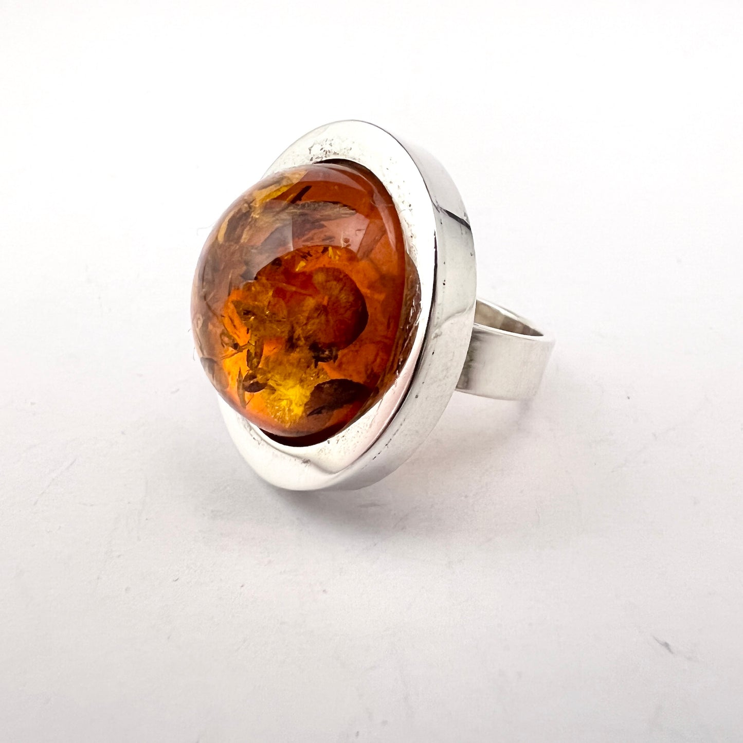 Bold Vintage Sterling Silver Baltic Amber Ring.