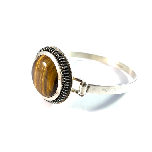 Martti Viikinniemi, Finland 1966 Solid Silver Tiger Eye Open / Close  Bangle Bracelet.