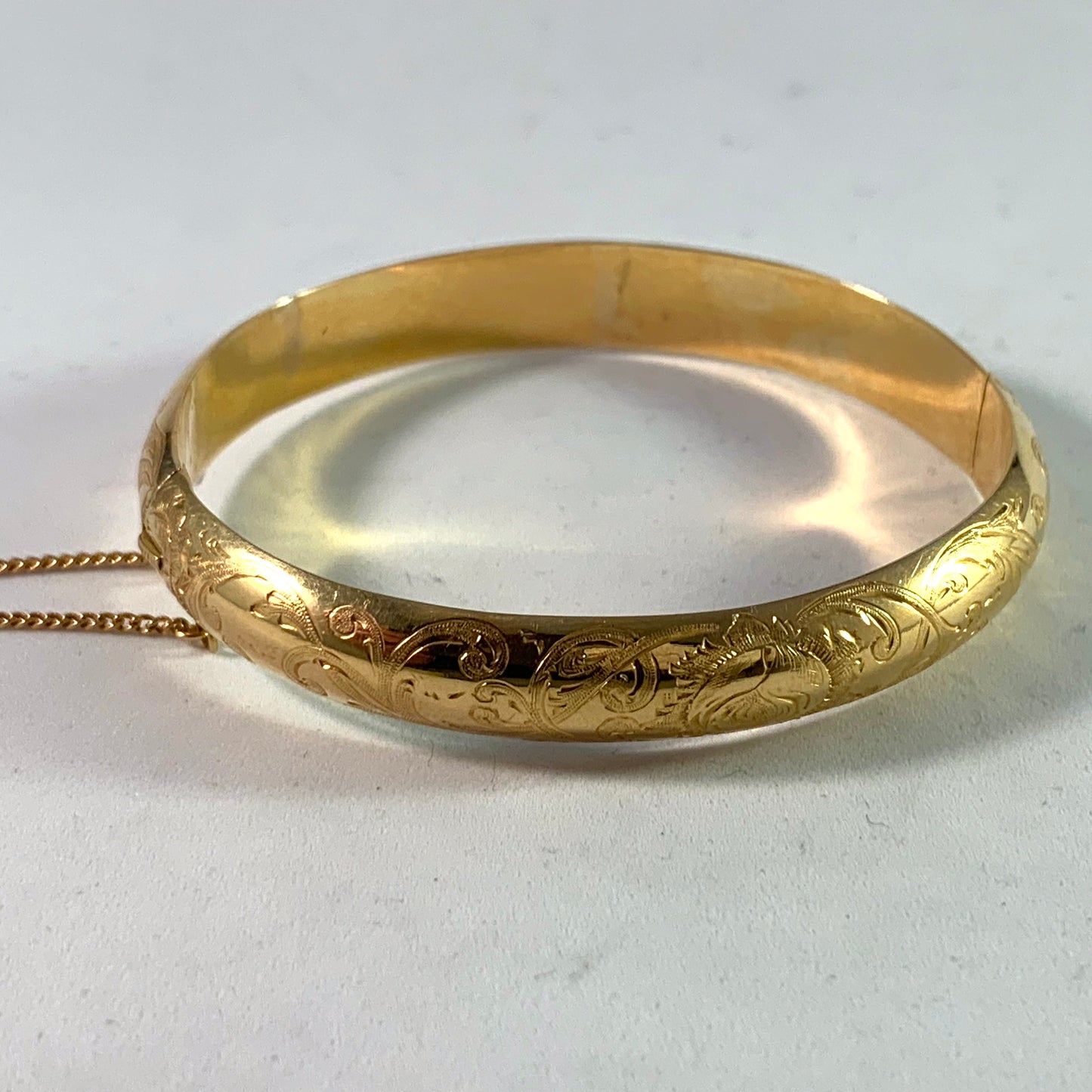Carl Neuendorf, Sweden 1873, Victorian 18k Gold Bangle Bracelet.