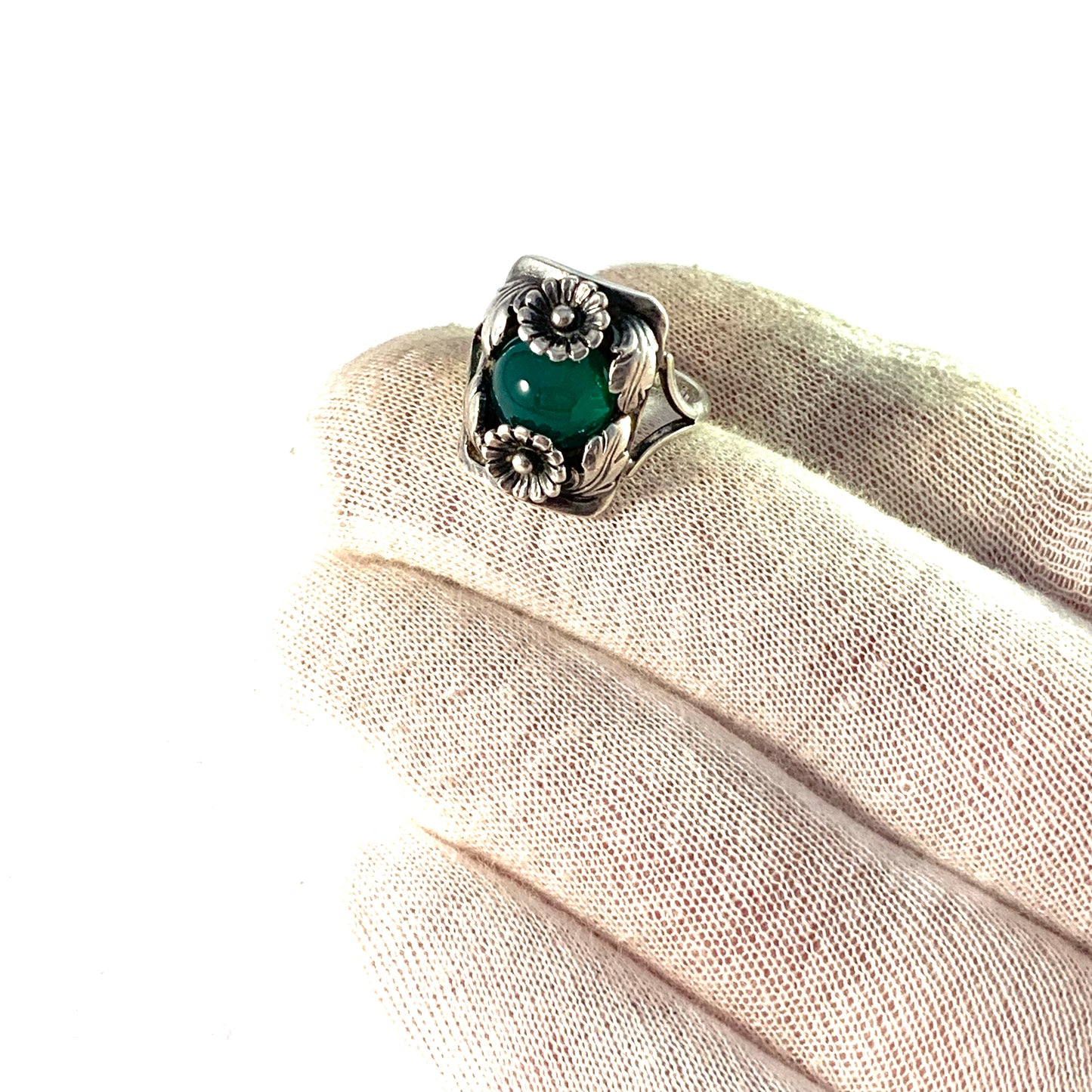 Hugo Grun, Denmark 1956 Mid Century Sterling Silver Chrysoprase Ring.