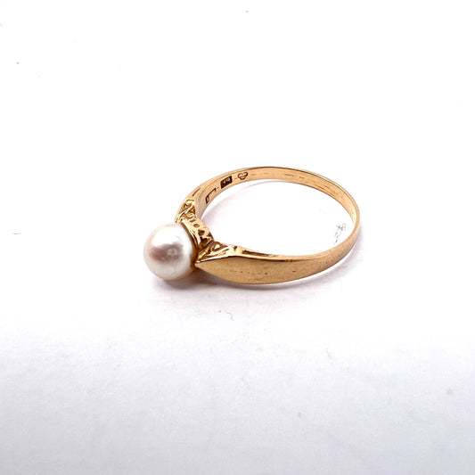 Kaplan, Stockholm 1963. Vintage 18k Gold Cultured Pearl Ring.
