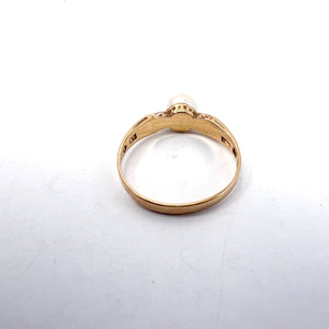 Kaplan, Stockholm 1963. Vintage 18k Gold Cultured Pearl Ring.