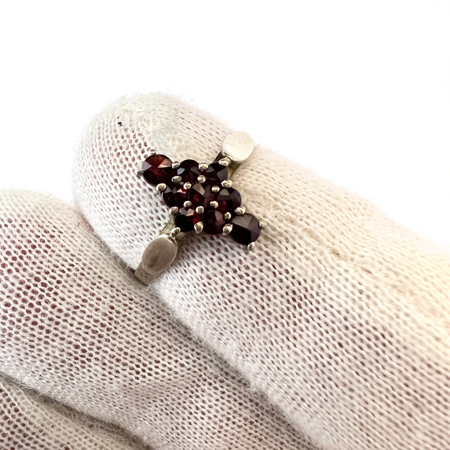 Germany Early 1900s. Solid 900 Silver Bohemian Garnet Ring.