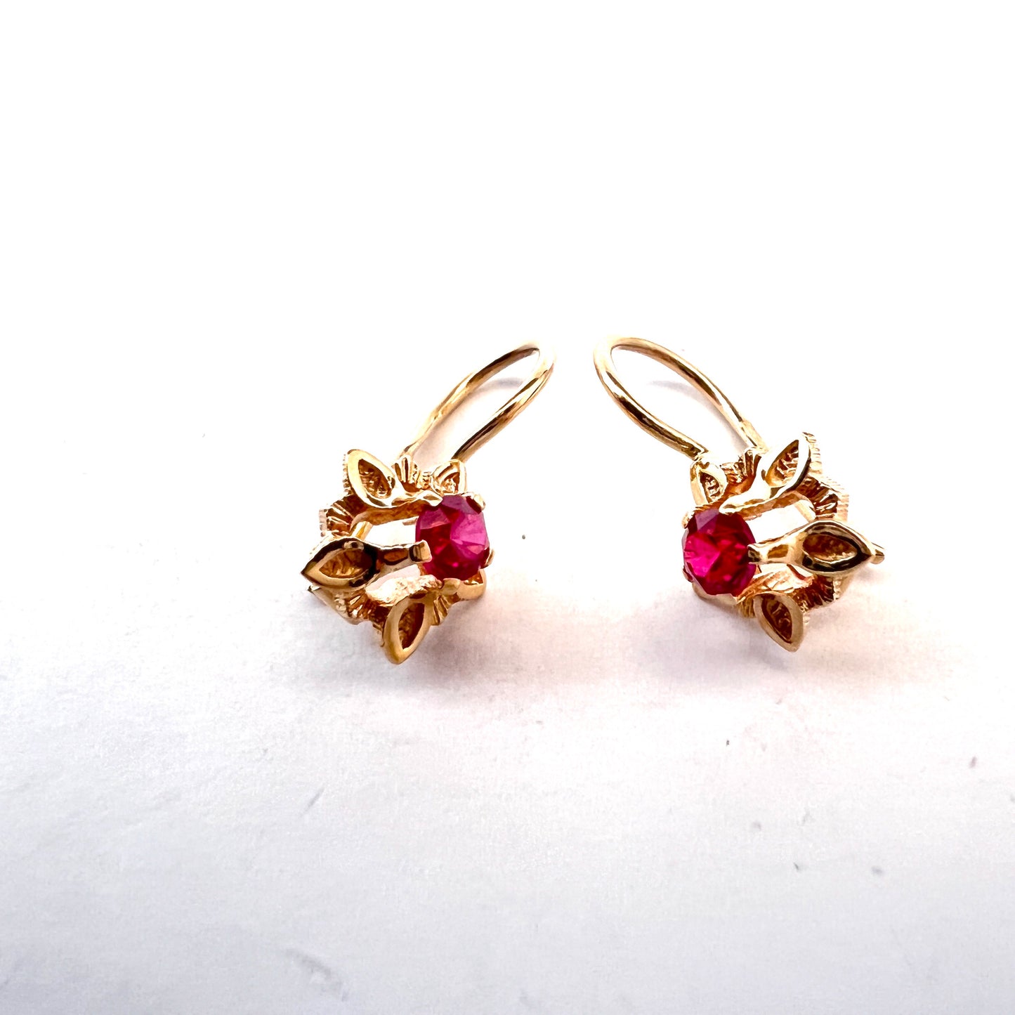 Soviet USSR c 1960-70s. Vintage 14k Gold Synthetic Sapphire Earrings.