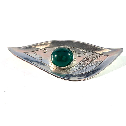 Kaplan, Stockholm 1957 Mid Century Modern Sterling Silver Chrysoprase Brooch.