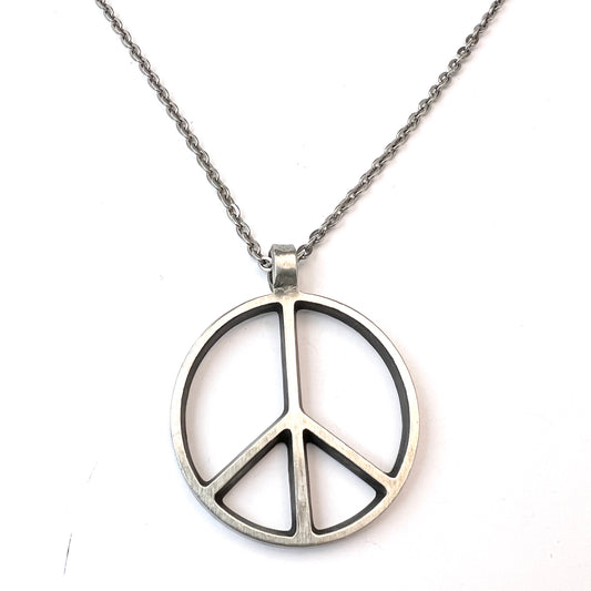WEGE Tenn, Sweden 1971. Vintage Large Pewter Hippie Peace Sign Pendant Necklace.
