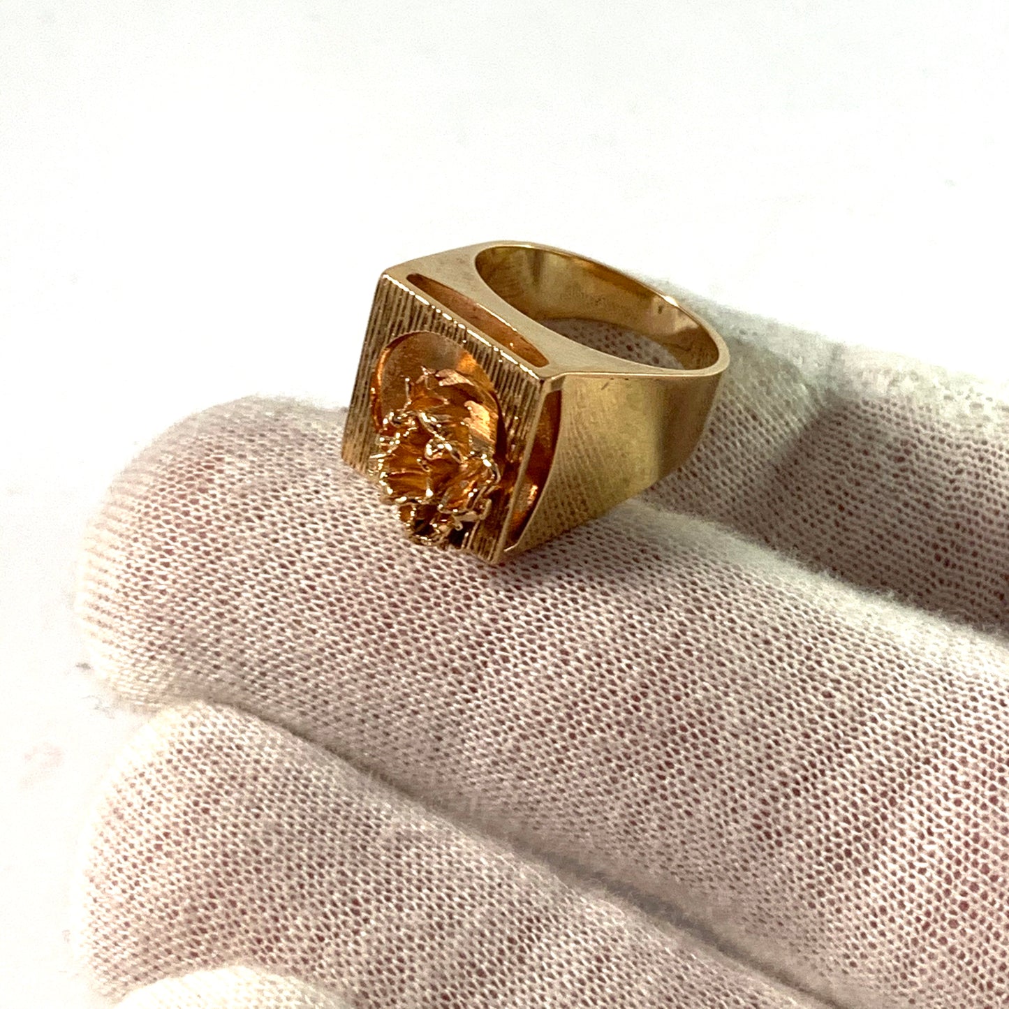 Ove Fogh Pedersen, Denmark Modernist 14k Gold Ring.