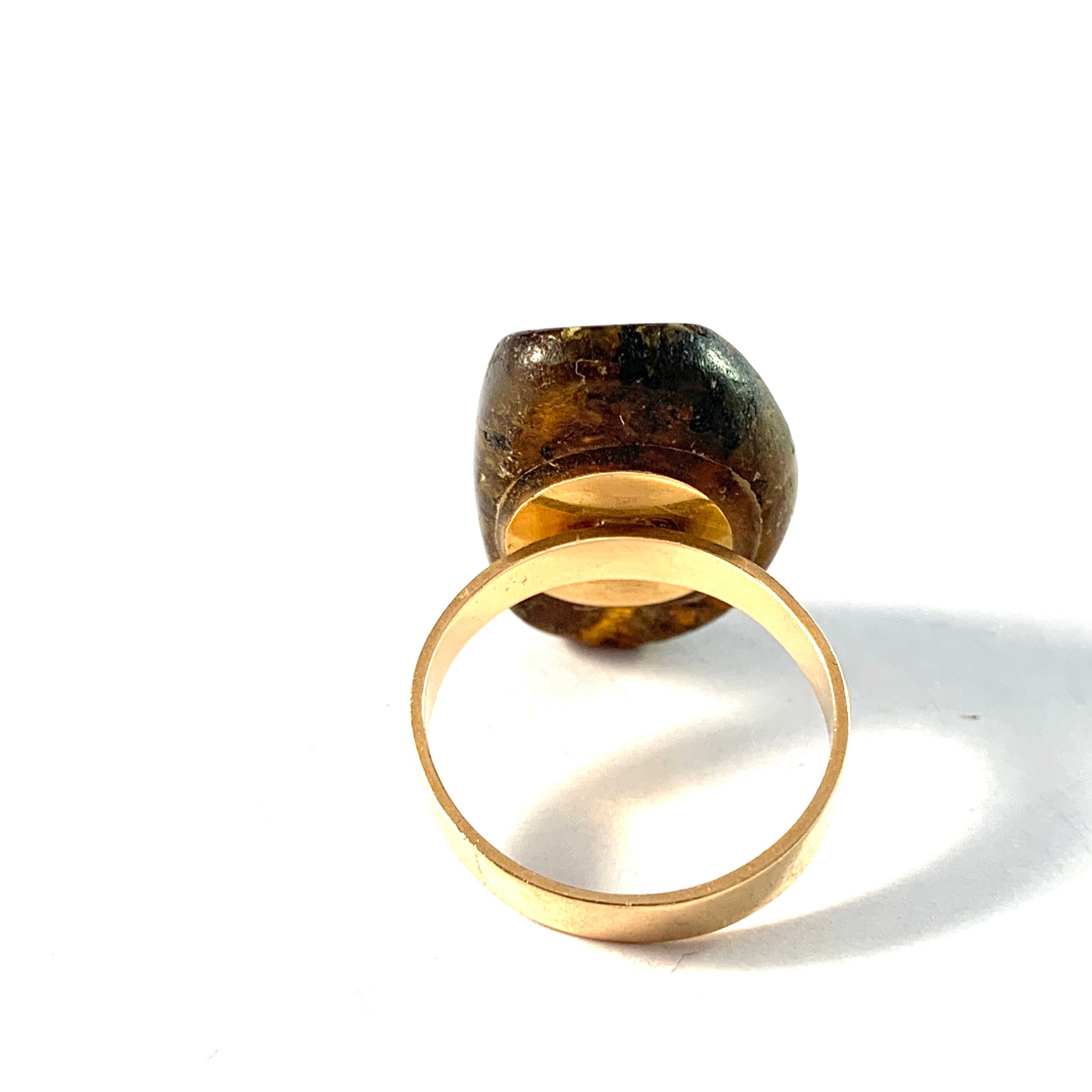 Sweden 1977. Vintage 18k Gold Baltic Amber Ring.