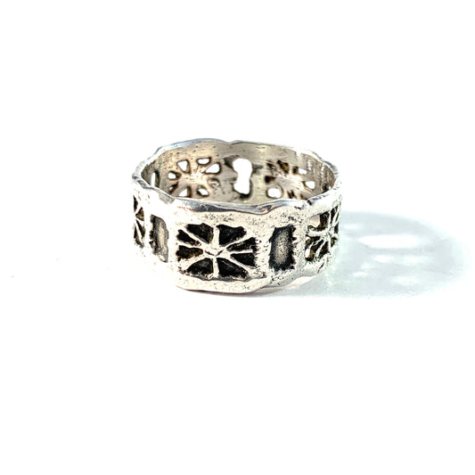 Pentti Sarpaneva for Torun Hopea Finland 1970. Solid Silver Ring. Design: Pitsi / Lace