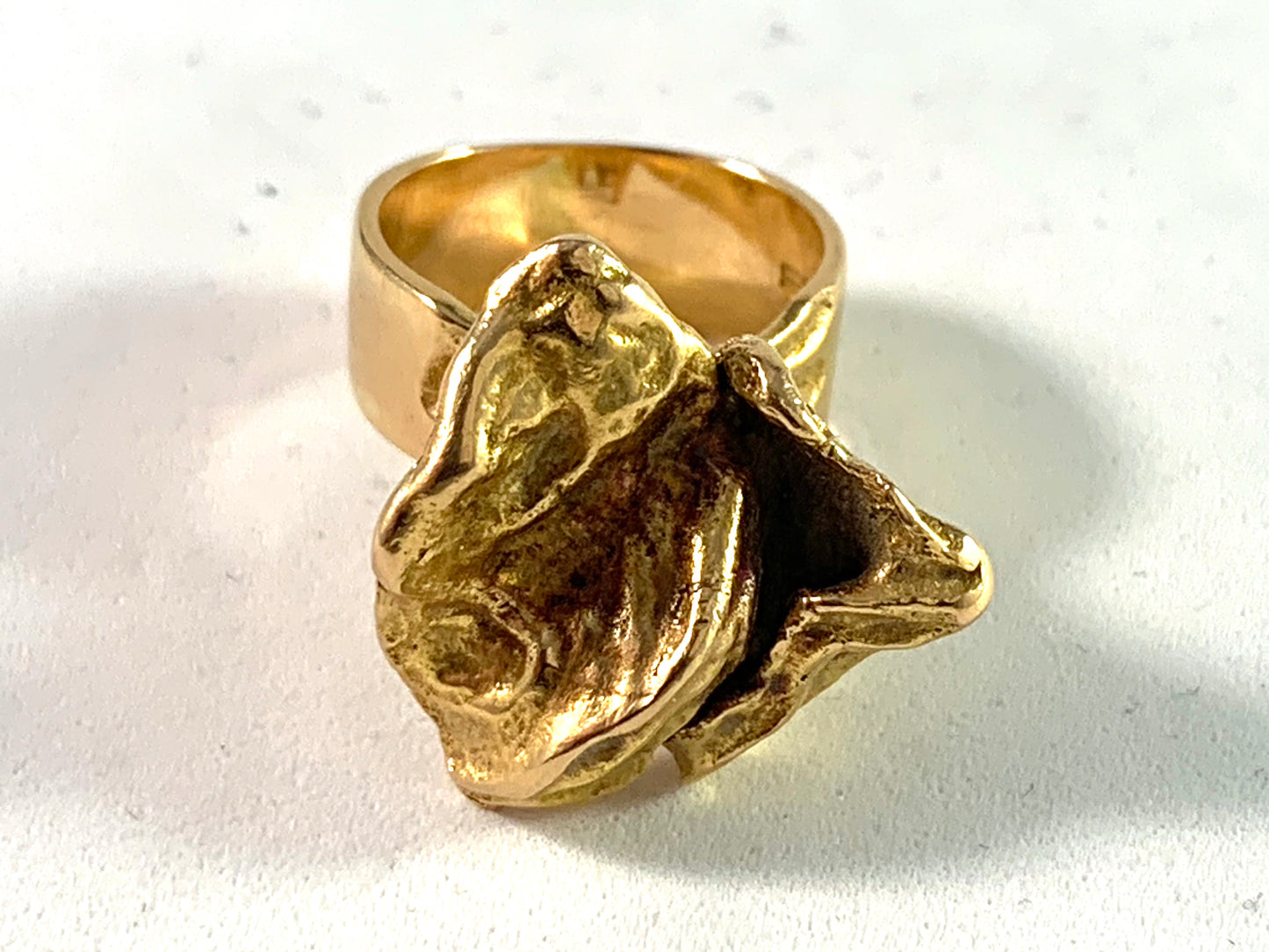 Olle Ohlsson, Stockholm 1960s 18k Gold Modernist Ring.