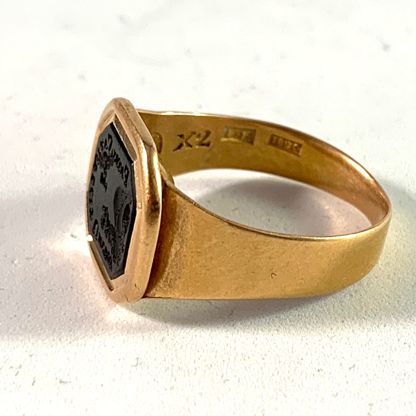 Fyrwald Selinder, Stockholm year 1804, Georgian 18k Gold Onyx Signet Mourning Ring.