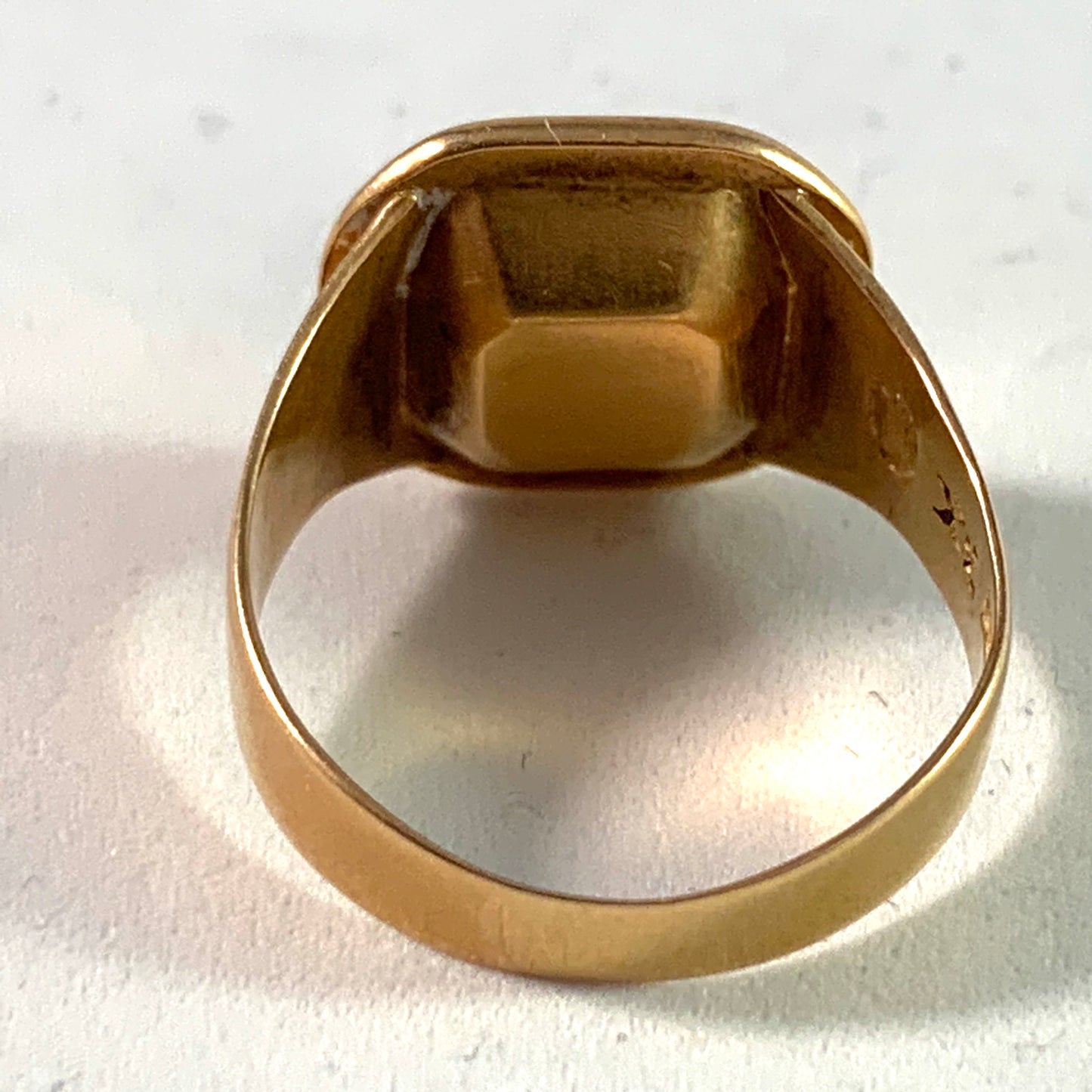 Fyrwald Selinder, Stockholm year 1804, Georgian 18k Gold Onyx Signet Mourning Ring.