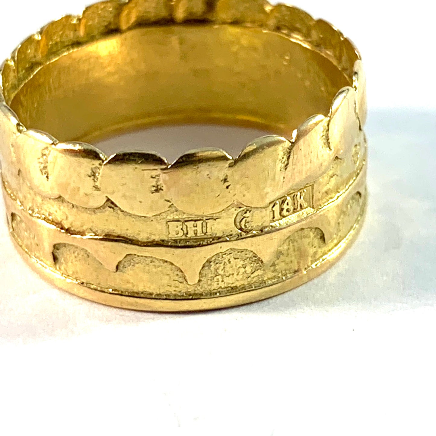 Firma Birgitta Holmgren. Sweden. Vintage 18k Gold Viking Copy Unisex Ring.