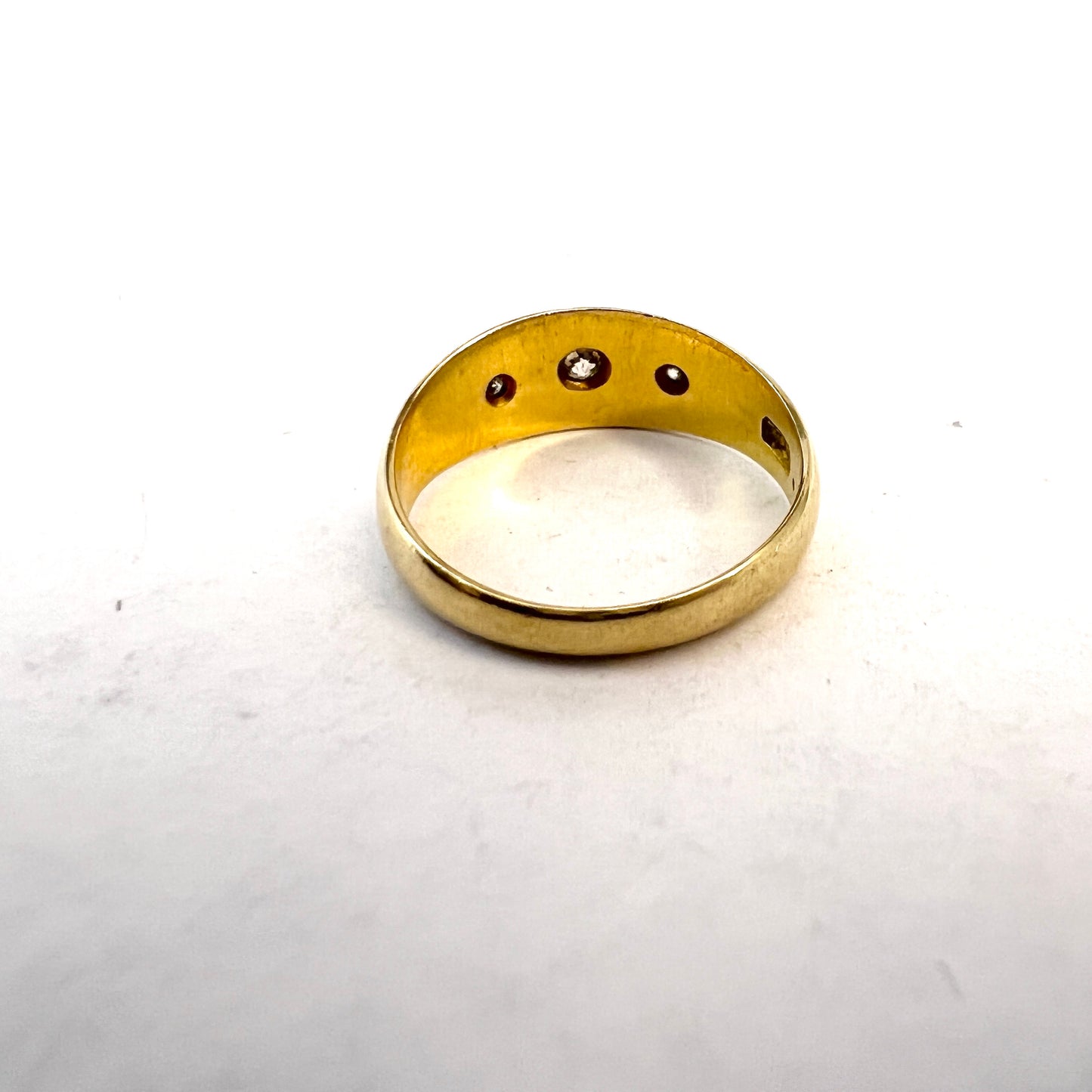 W & F Rabone, Chester 1916. Antique 18k Gold Diamond Gypsy Ring.