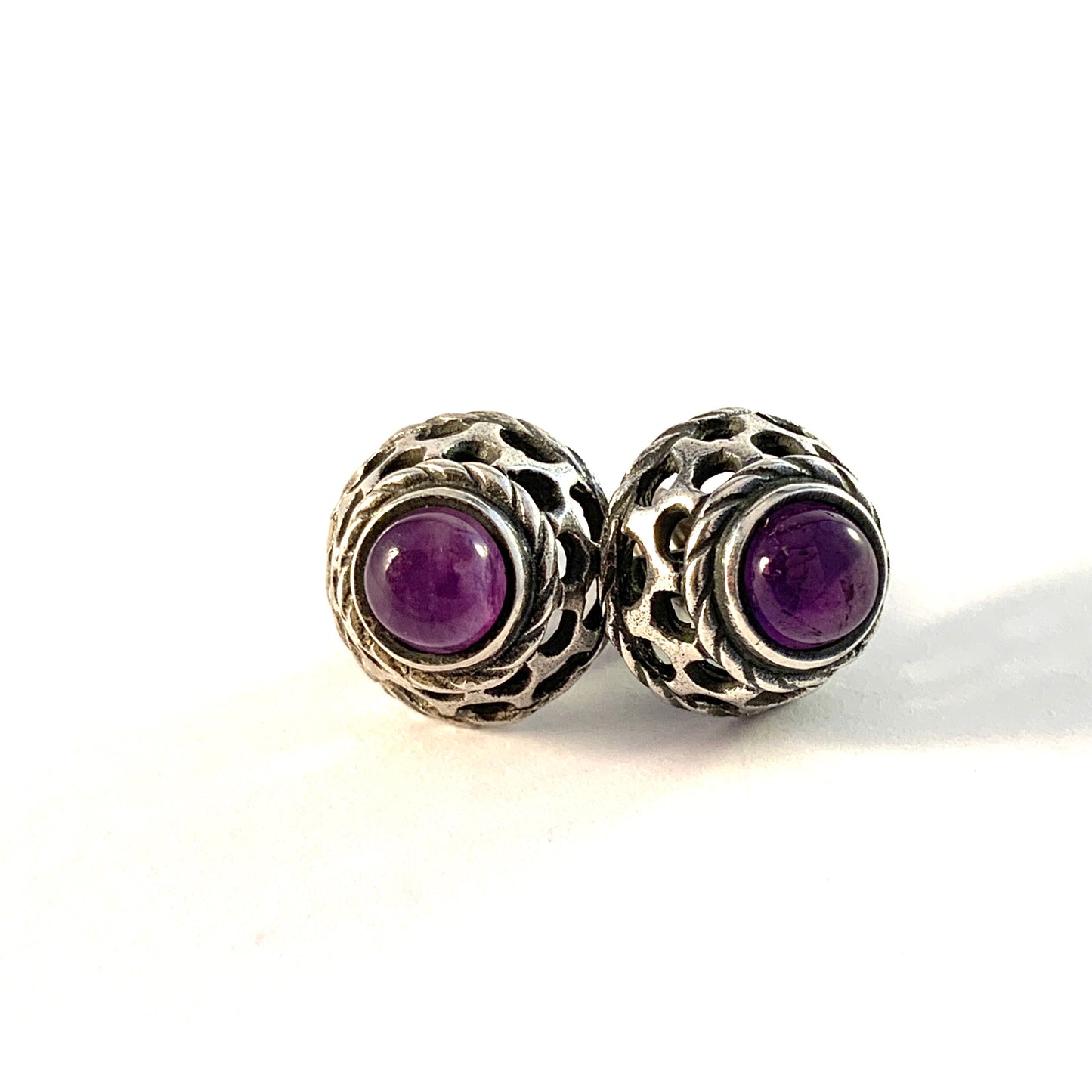 Kalevala Koru, Finland 1970s. Vintage Sterling Silver Amethyst Stud Earrings.