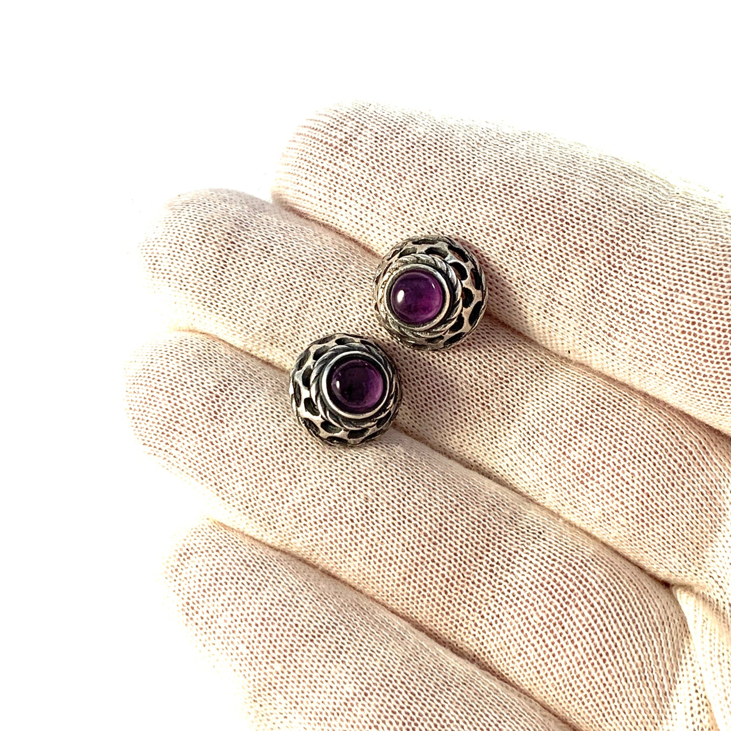 Kalevala Koru, Finland 1970s. Vintage Sterling Silver Amethyst Stud Earrings.