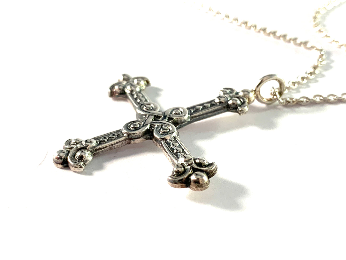 Kalevala Koru, Finland 1971. Sterling Silver Cross Pendant Necklace.