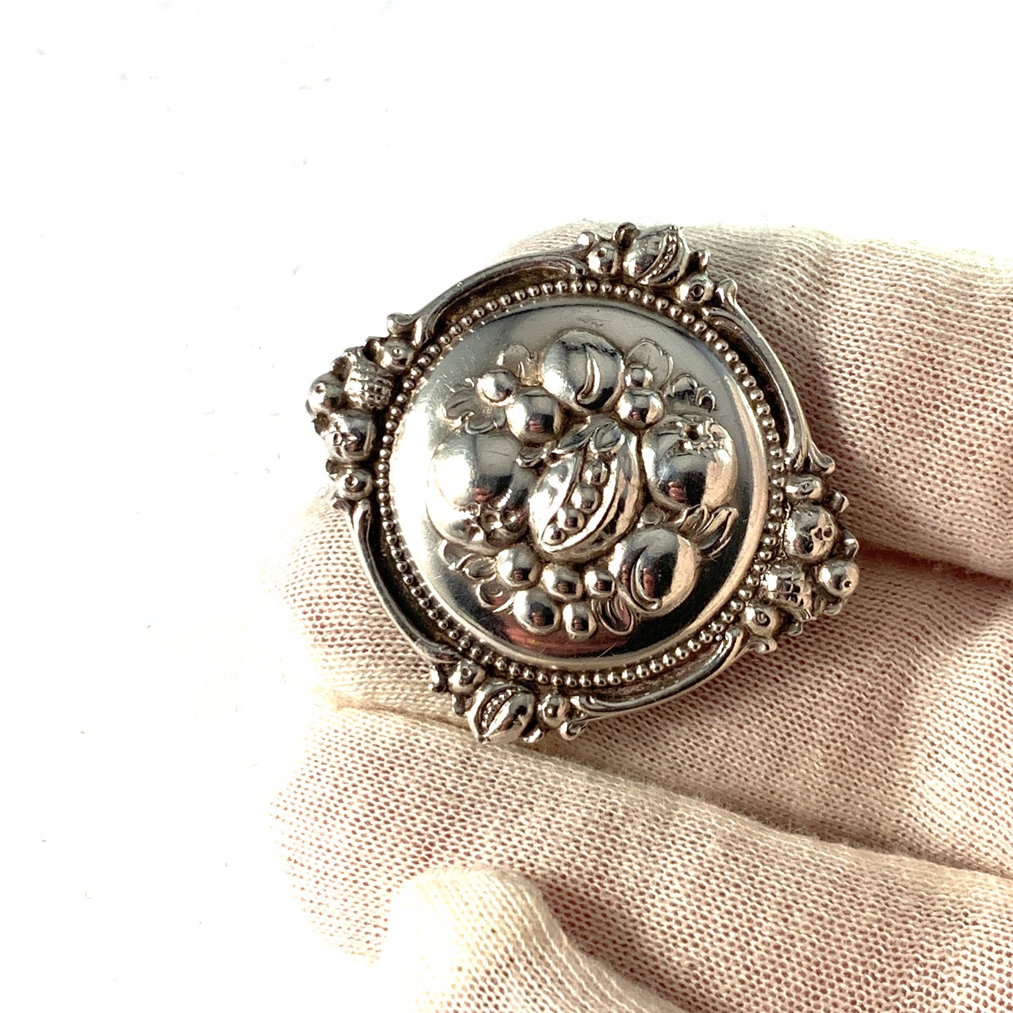 Maker HJ, Germany early 1900s. Antique 830 Silver Brooch.