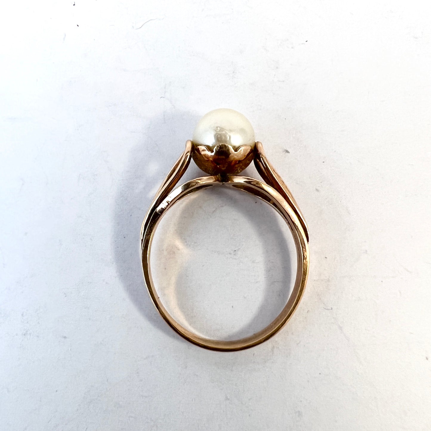 Vintage Mid-Century 14k Gold Cultured Pearl Ring.