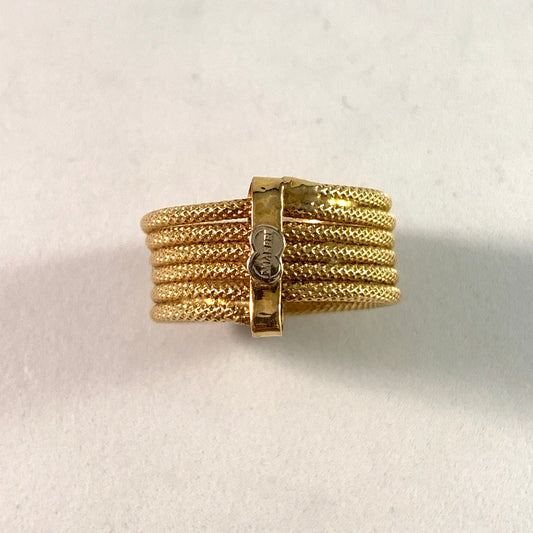 Uno A Erre, Italy Vintage 18k Gold Rope Ring.